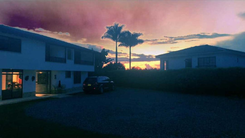 Imagen 4 de 14 de Venta Chalet Via Aeropuerto