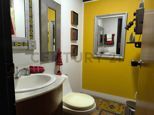 Descubre La Magia De Vivir En Una Hermosa Casa Diseñada Por Fruto Vivas