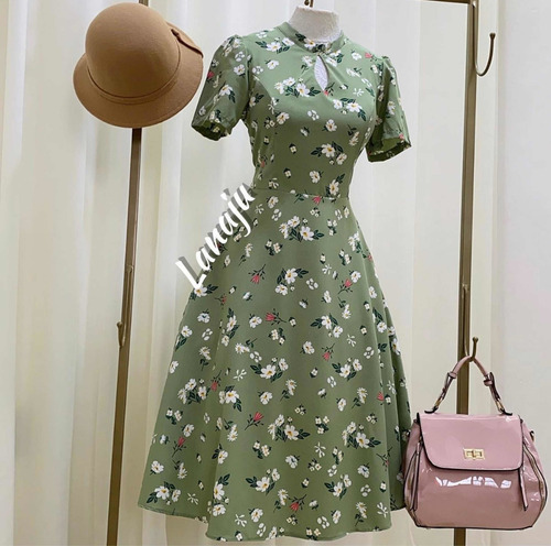 Imagem 5 de 8 de Vestido Ananda Modelo Midi Rodado