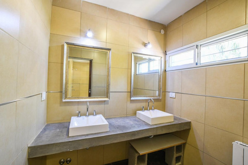 Imagen 23 de 29 de Casa De 4 Dormitorios Y Escritorio En Venta Con Parrillero Barrio Jorge Cura Centro Rosario