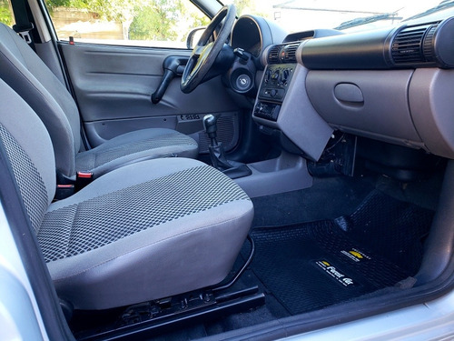 Imagen 13 de 15 de Chevrolet Corsa 1.6 Wagon Classic Gls