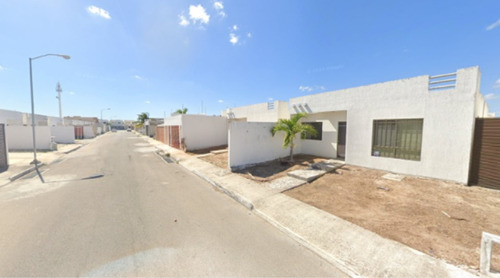 Casa En Venta C. 51-d Fraccionamiento Las Américas 2 Mérida Yucatan/ Recuperacion Bancaria Laab2