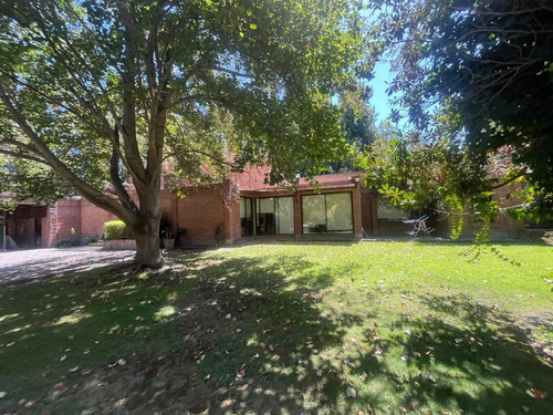 Gran Casa En Chicureo Bajo Costo De Agua