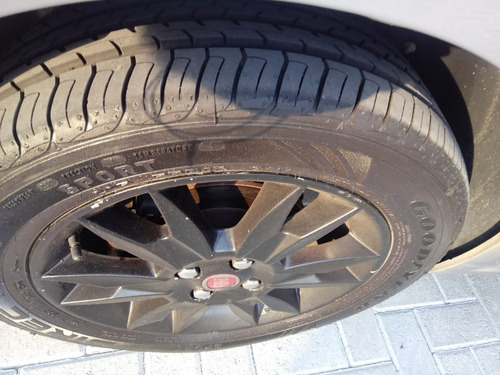 Imagem 10 de 10 de Fiat Punto Essence 1.6 Flex Cambio Manual