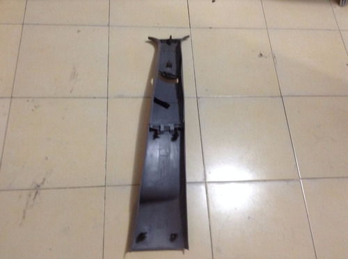 Plastico De Poste Central Izquierdo Ford Contour Mod 96-00