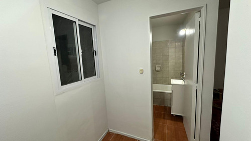 Av Cordoba 2800, Departamento Monoambiente En Barrio Norte, Frente Plaza Monseñor