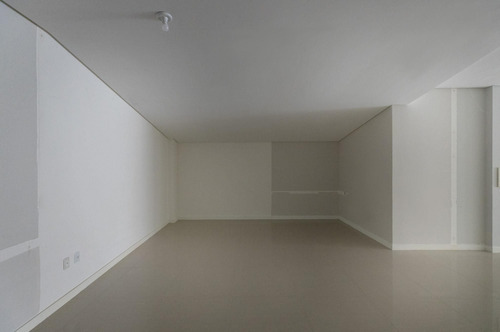 Imagem 19 de 23 de Blue Ocean Residence - Sala 06 - 82210