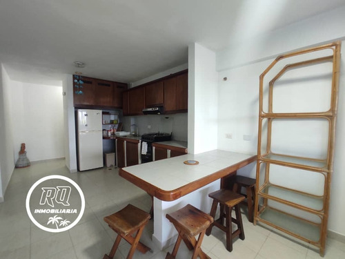 Imagen 7 de 14 de Conservado Apartamento En Venta, Residencia Cima Suites