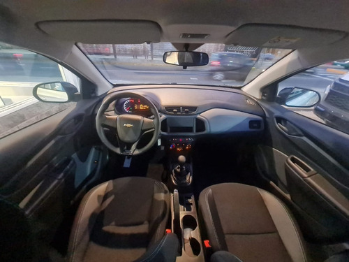 Imagen 11 de 21 de Nuevo Chevrolet Onix Joy Plus Prisma Black 0km 2023 Smt6