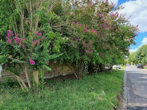 Imagen 2 de 8 de Venta. Lote En Esquina. 77 Y 116