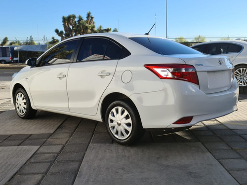 Toyota Yaris Sd Core 2017