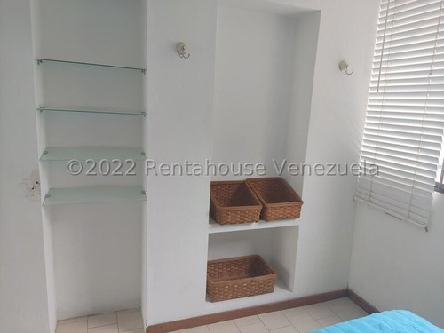 Imagen 2 de 12 de Leida Falcon Rentahouse Vende Apartamento En Tucacas Falcon 22-28401 Lf