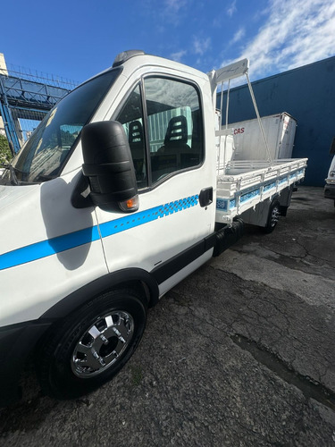 Iveco Daily Chasis 3.0 35S14 3750 Cab. Simples 2P