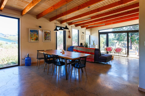 Se Vende Moderna Casa Sector Huasos.