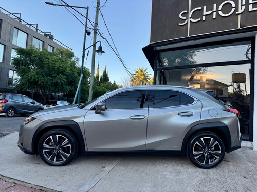 Lexus UX 250h Luxury