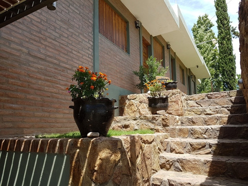 Complejo En Venta En Villa Carlos Paz, Frente Al Balneario