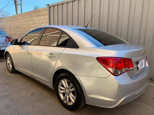 Imagen 3 de 9 de Chevrolet Cruze Lt