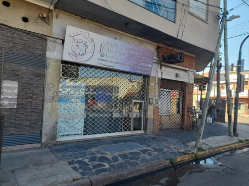 Venta Local Con Patio Caseros