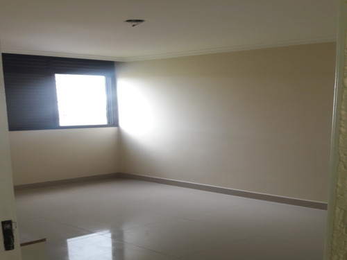 Imagem 6 de 12 de Ótimo Apartamento Totalmente Reformado No Top Village! - Ap03206 - 70140333
