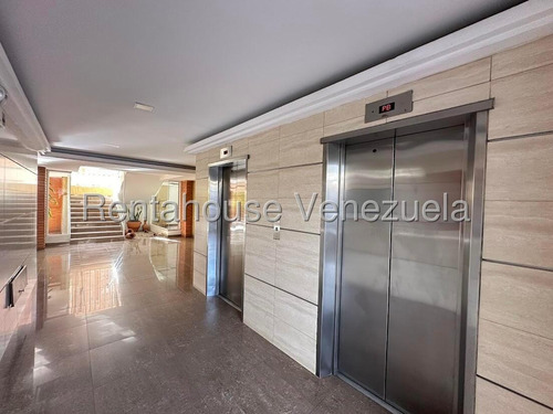 #*25-10446 Comodo Apartamento En La Zona Este De Barquisimeto, Lara. Adelaida Armeya