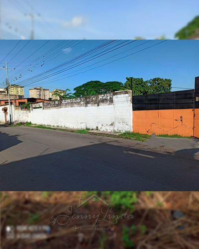 En Venta Terreno 700 Mts Calle Salinas Con Calle Ricaúrte Maracay Aragua