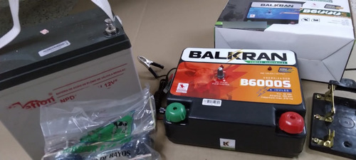 Imagen 2 de 10 de Kit Solar Para Cerca De Ganado Cien Kms