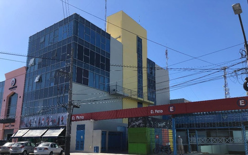 Imagen 7 de 13 de Stand Góndola En Centro Comercial