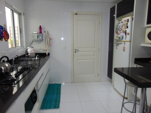 Imagem 20 de 30 de Sobrado Com 5 Dormitórios À Venda Com 182.43m² Por R$ 800.000,00 No Bairro Santa Felicidade - Curitiba / Pr - Sb0658