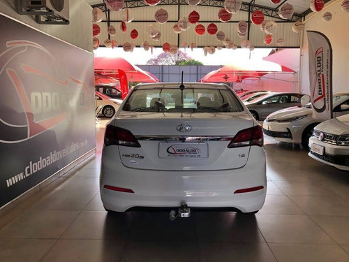 Imagem 8 de 10 de Hyundai Hb20s 1.6 Comfort Plus 16v Flex 4p Manual
