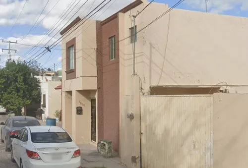 Casa En Venta En Los Bosques, Monclova, Coahuila, St08