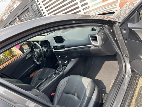 Mazda 3 2.0 Touring
