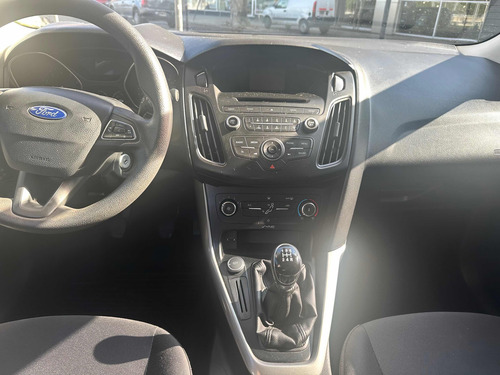 Ford Focus III 1.6 Sedan S