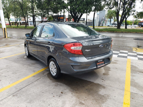Imagen 8 de 15 de Ford Figo Energy 2021 Gris