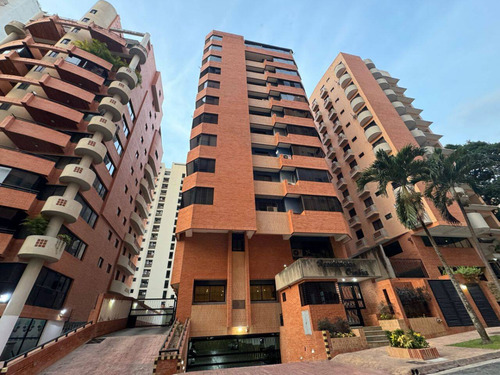 Se Vende Apartamento 136,78m2 Edif. Orobia Urb. La Trigaleña Br 219164