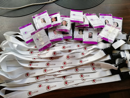 Imagen 5 de 10 de Credenciales Pvc Lanyard Personalizados