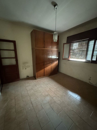 Casa + Depto.+ Local +galpón. Lote 14 X 22 Lanús O. Invers