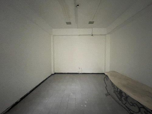 Local Comercial Para Comercio O Oficinas En Primer Piso En Adolfo López Mateos