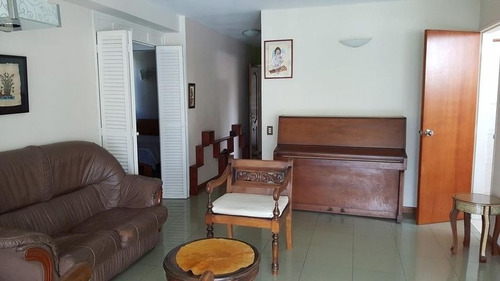Imagen 2 de 9 de Apartamento Totalmente Remodelado Y Amoblado En Las Mercedes Caracas 22-24286