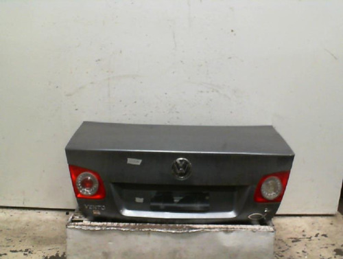 Tapa De Baúl Vw Vento 2006 - 291000