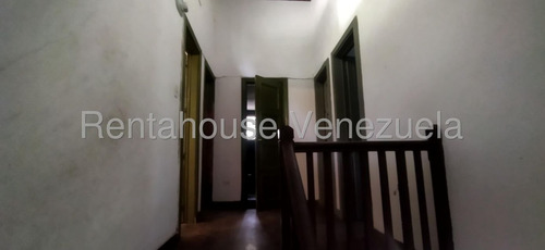 Potencial Casa Ubicada En Zona Centrica En Venta En El Rosal Yf