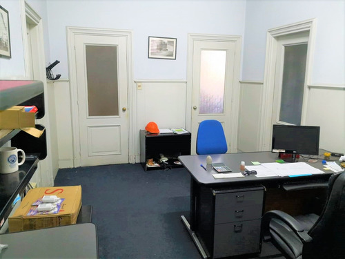 Oficinas De Múltiples Usos Dentro De Predio Logístico, Muy Seguro, La Mejor Ubicación Centro Geográfico De Montevideo.