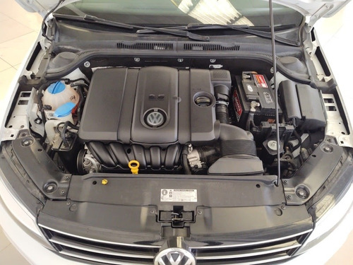Imagen 13 de 14 de Volkswagen Jetta 2017 2.5 Trendline Tiptronic At