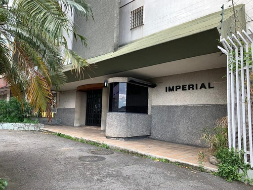 Imagen 1 de 14 de Hermoso Apartamento Urb. Santa Eduvigis #21-19361