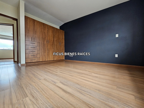 Casa En Venta En Calimaya, Residencial Bosque De Las Fuentes