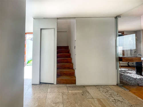Oficina De 2 Pisos En Venta En Vitacura