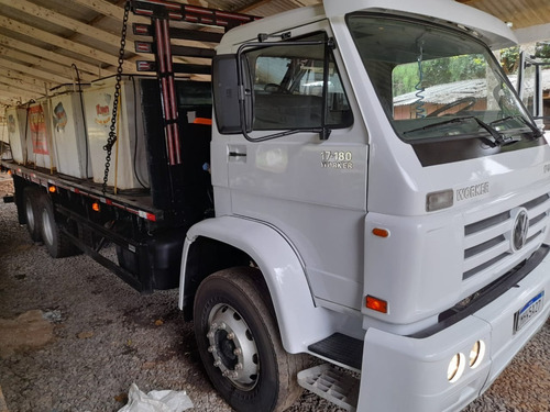 Imagem 4 de 15 de Caminhão Vw Worker 17-180 - 6x2 Ano 2010/2010 Mwm 6 Cilindro