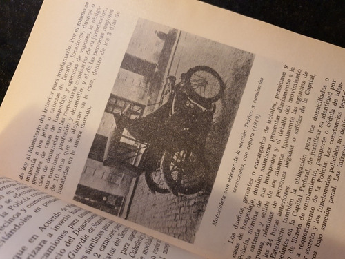 Libro:historia De La Policia Federal Argentina-tomovii (Usado)