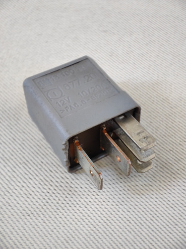 Relevador Gris Corsa Tornado Meriva 13100504 Original (Usado)