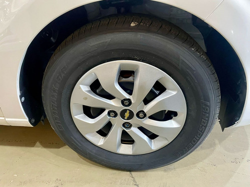 Chevrolet Onix Onix Hatch LT 1.0 8V FlexPower 5p Mec.