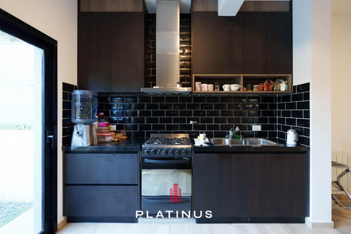 Duplex En Venta De 3 Dormitorios Con Pileta Bº La Carolina, Housing Cerrado